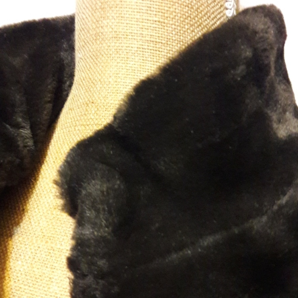 Plush faux fur Vest reversible w pockets Dark bro - Picture 2 of 8